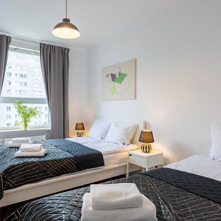 Urban Chic - Pereca - Rondo Onz - Luxury Warsaw Stays - 14 People Buitenkant foto