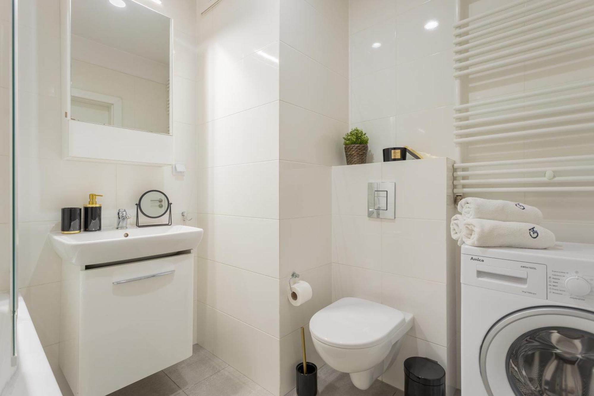 Urban Chic - Pereca - Rondo Onz - Luxury Warsaw Stays - 14 People Buitenkant foto