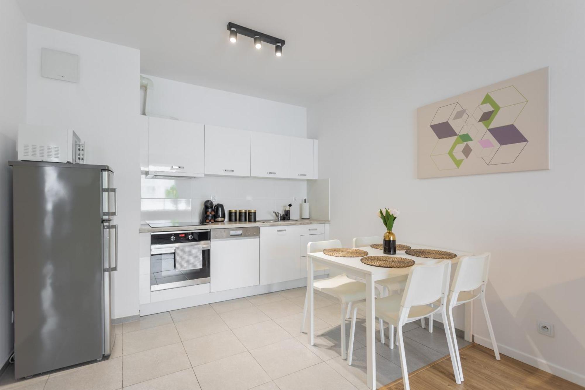 Urban Chic - Pereca - Rondo Onz - Luxury Warsaw Stays - 14 People Buitenkant foto