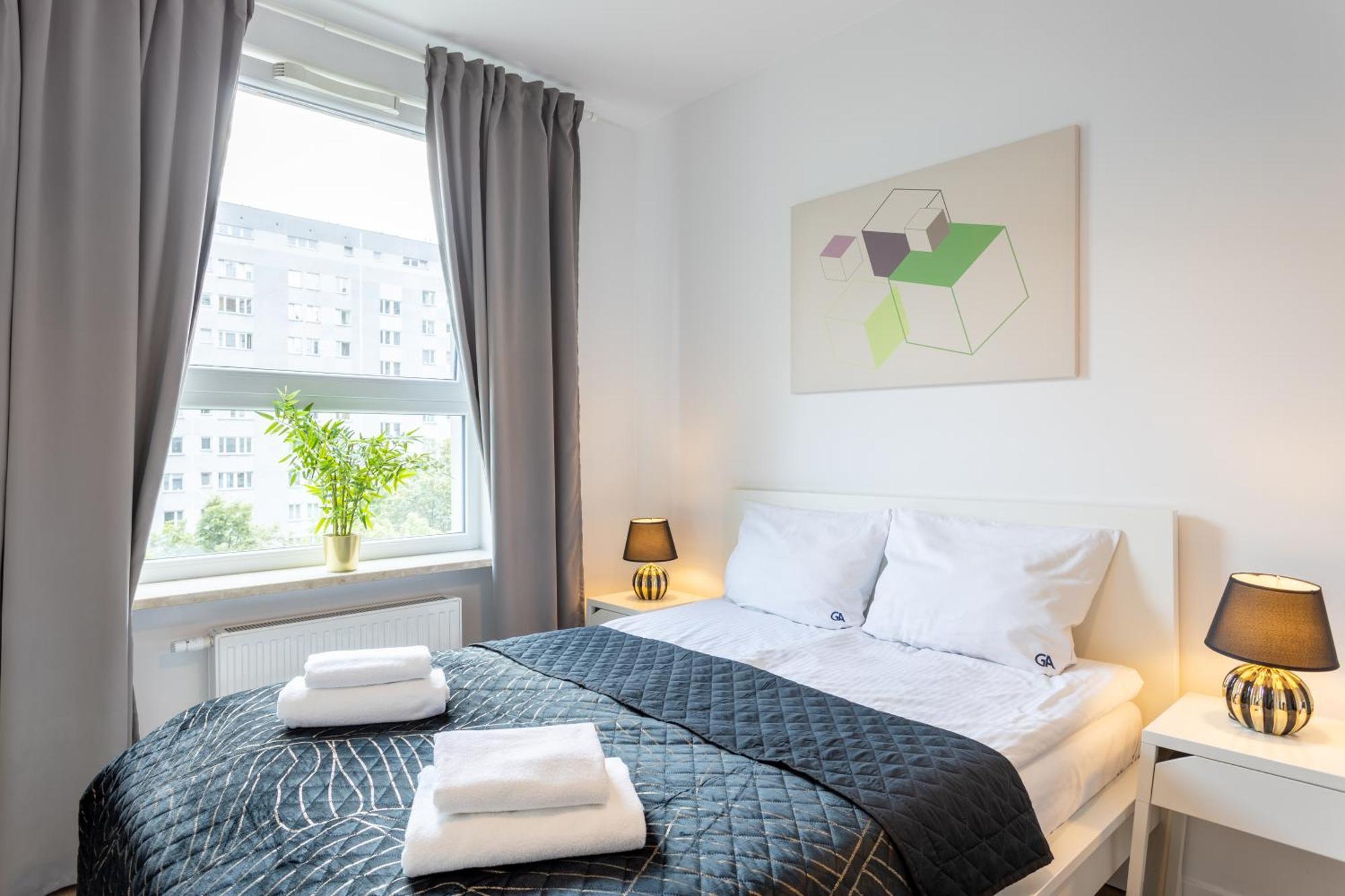 Urban Chic - Pereca - Rondo Onz - Luxury Warsaw Stays - 14 People Buitenkant foto