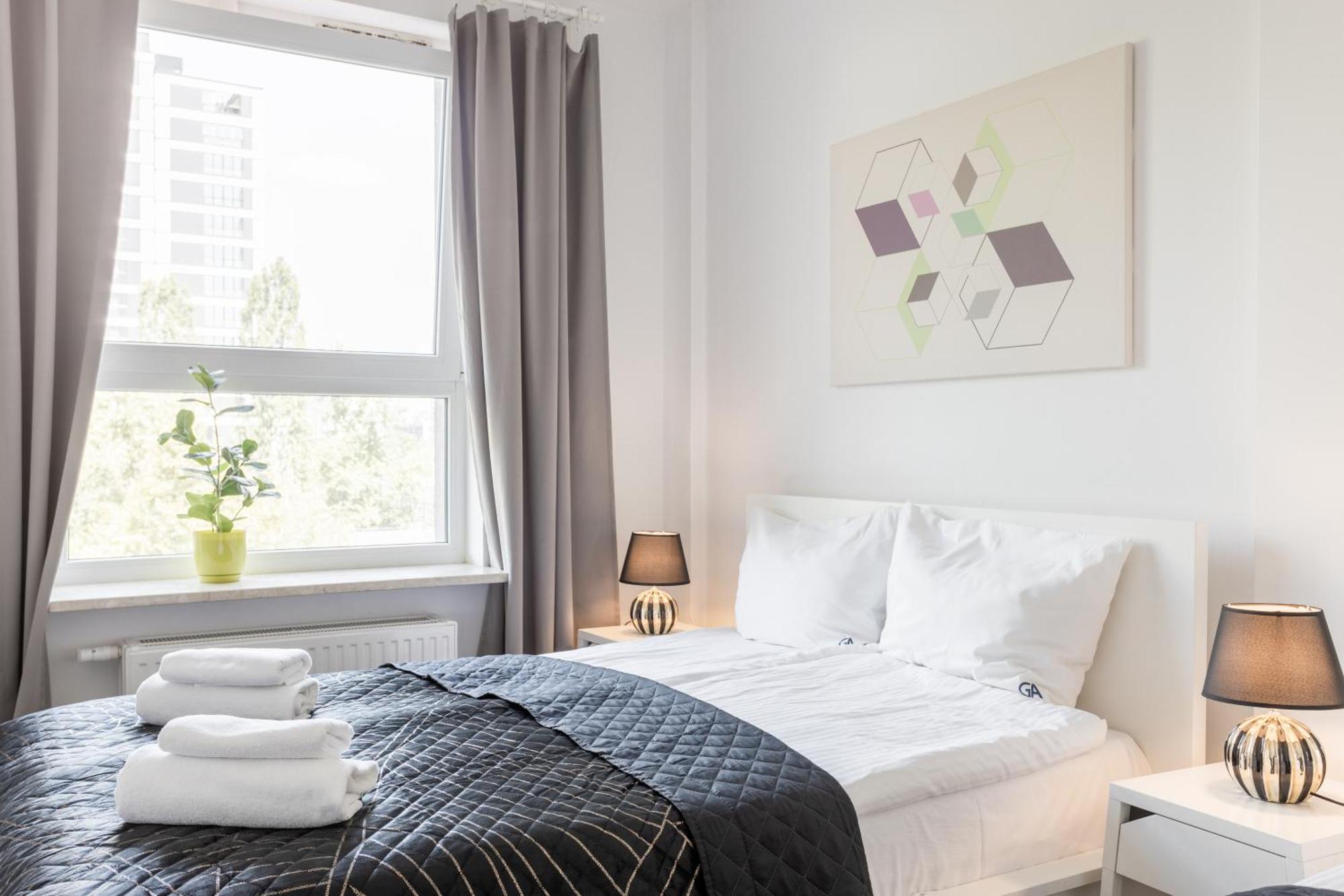 Urban Chic - Pereca - Rondo Onz - Luxury Warsaw Stays - 14 People Buitenkant foto