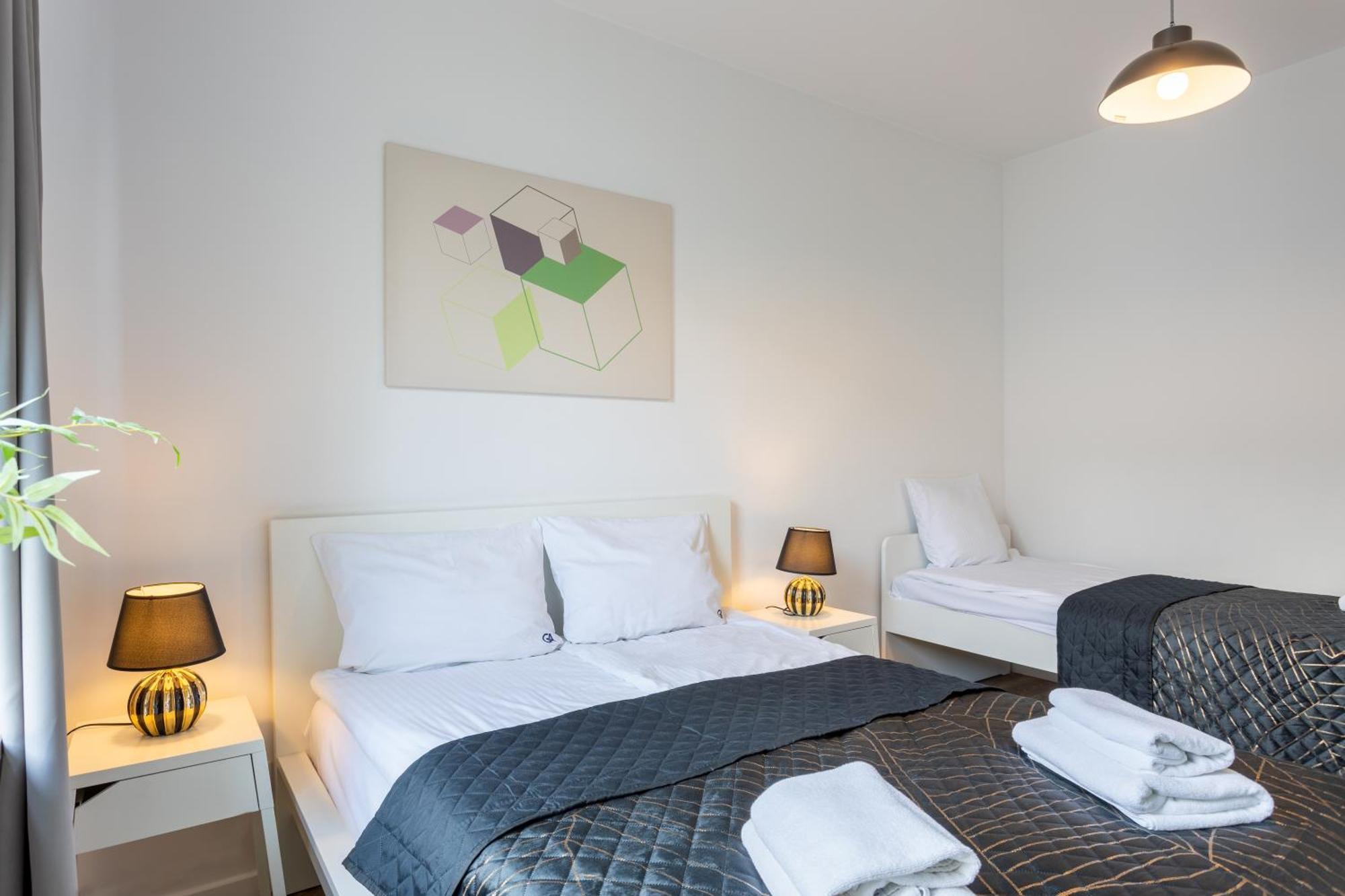 Urban Chic - Pereca - Rondo Onz - Luxury Warsaw Stays - 14 People Buitenkant foto