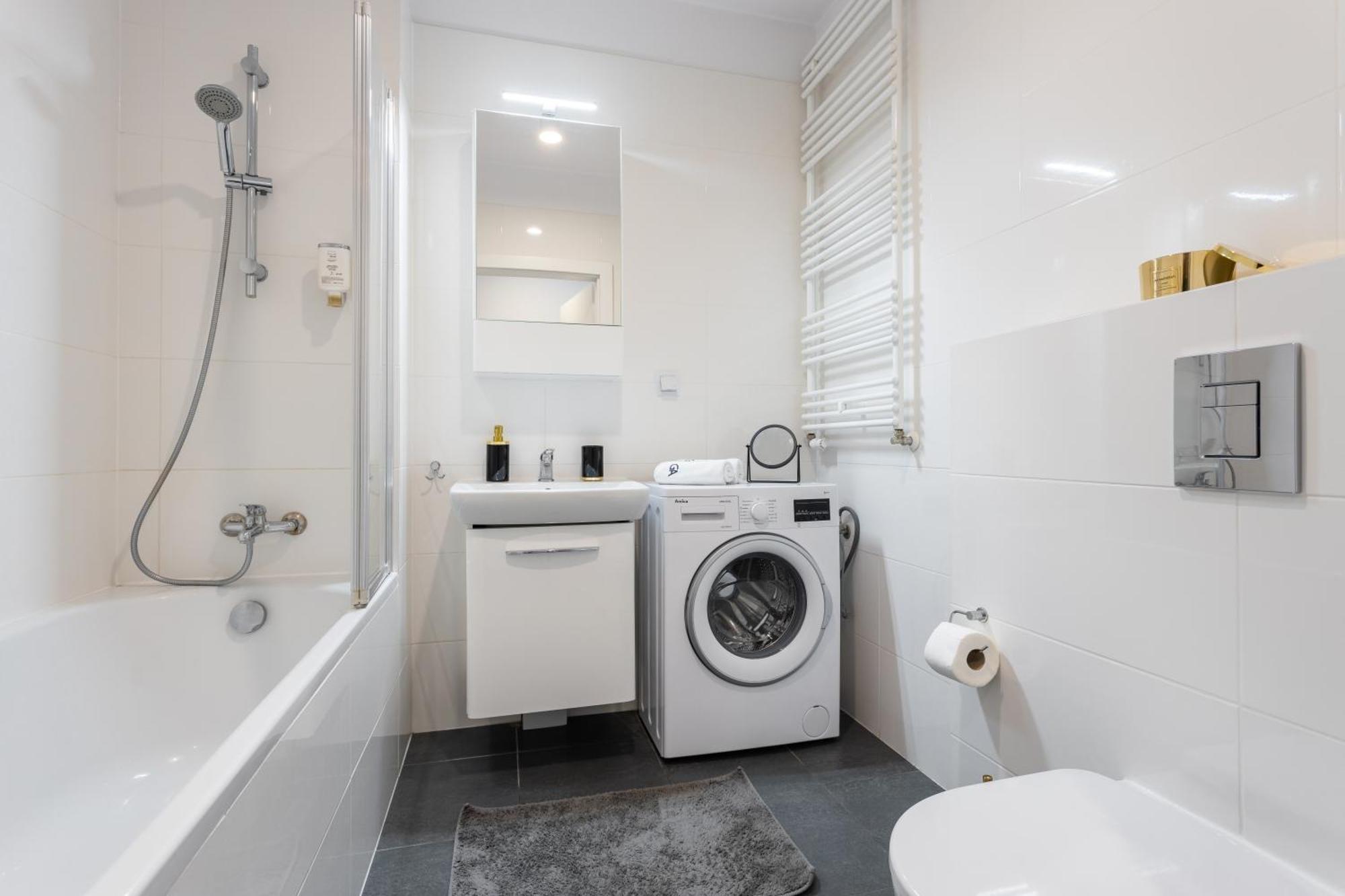 Urban Chic - Pereca - Rondo Onz - Luxury Warsaw Stays - 14 People Buitenkant foto